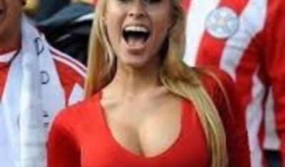 Futbolun ən çılğın və cazibədar xanım azarkeşləri – FOTOLAR